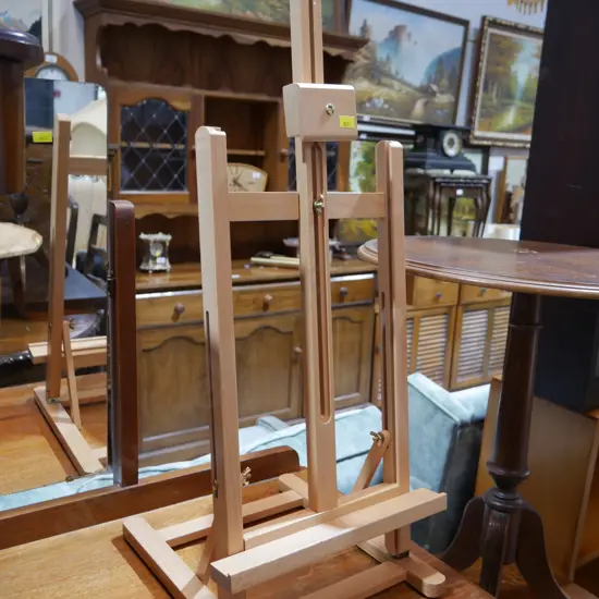 Easel