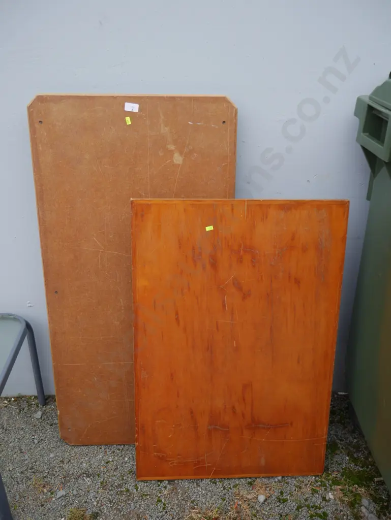 2 trestle tables Image 1++