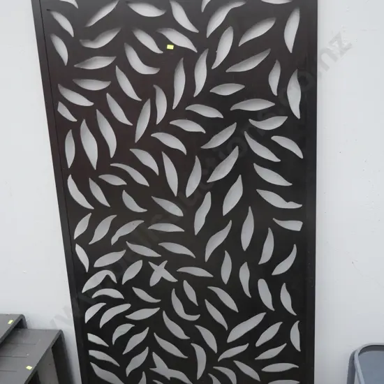 Decorative metal screen