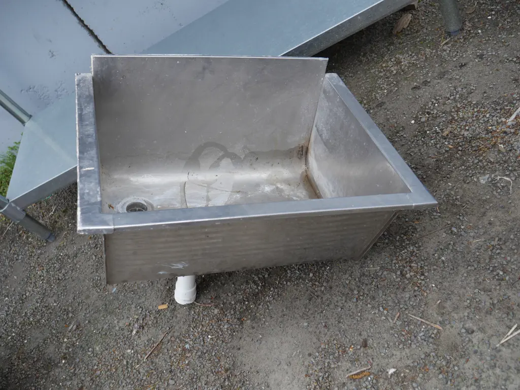 Laundry sink Image 1++