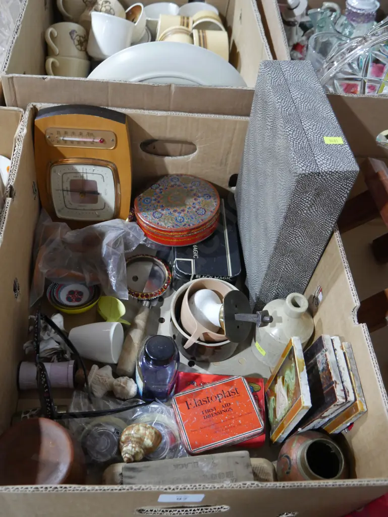 Barometer, sundries Image 1++