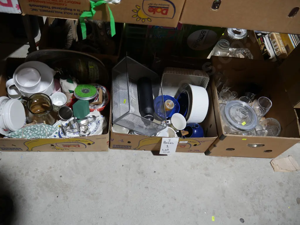 Three boxes of kitchenware Image 1++