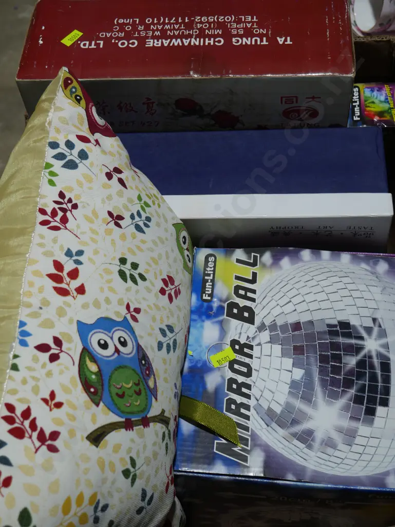 Chinese tea set, mirorball etc Image 1++