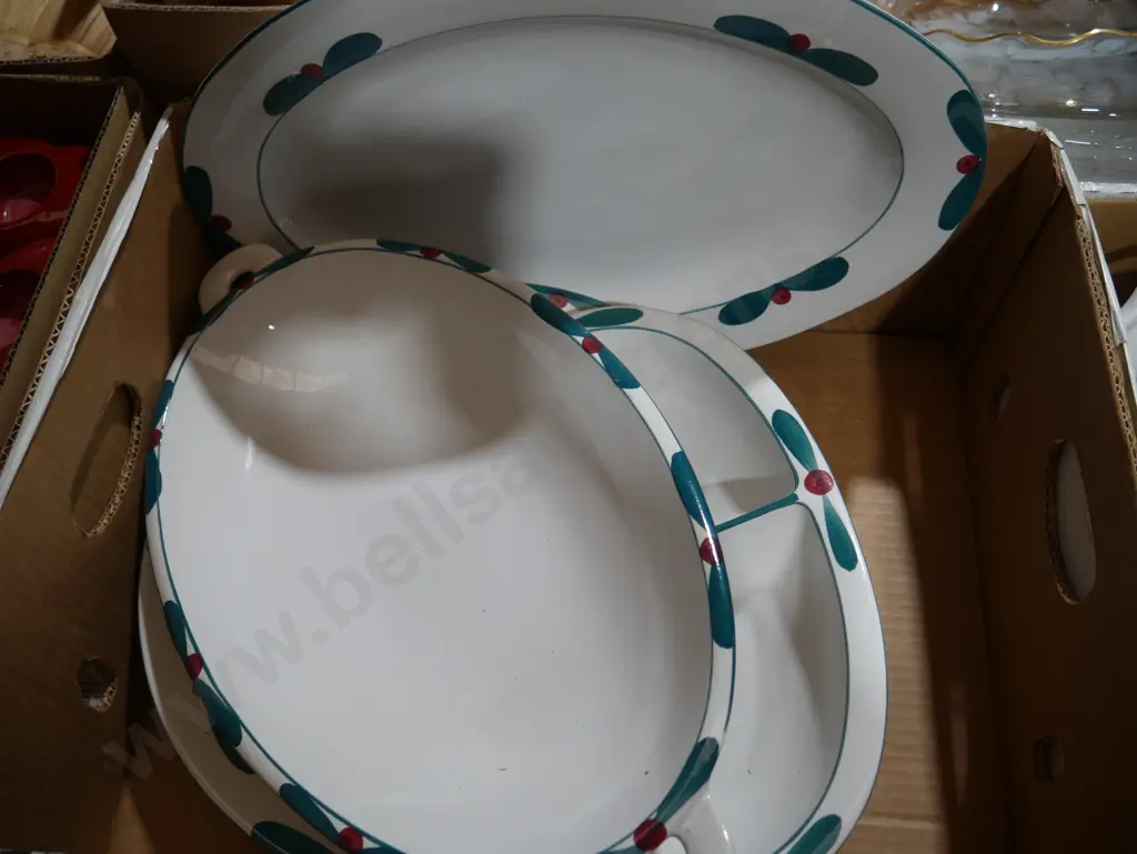 Three boxes of kitchenware Image 1++