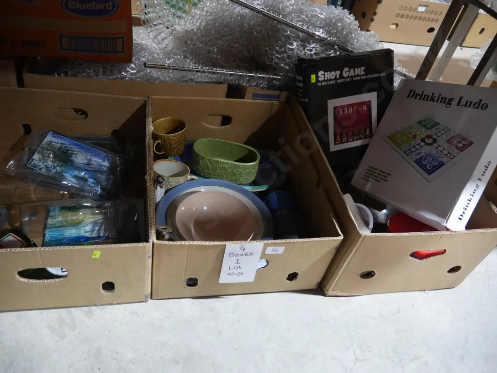 4 boxes of linen and kitchenware etc Image 1++