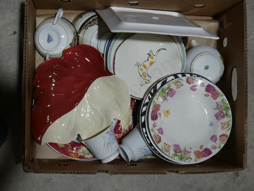 Three boxes of china, art etc Image 1++