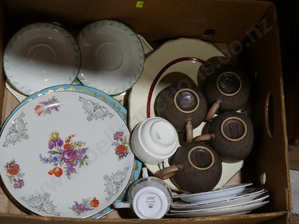 Three boxes of china, art etc Image 1++