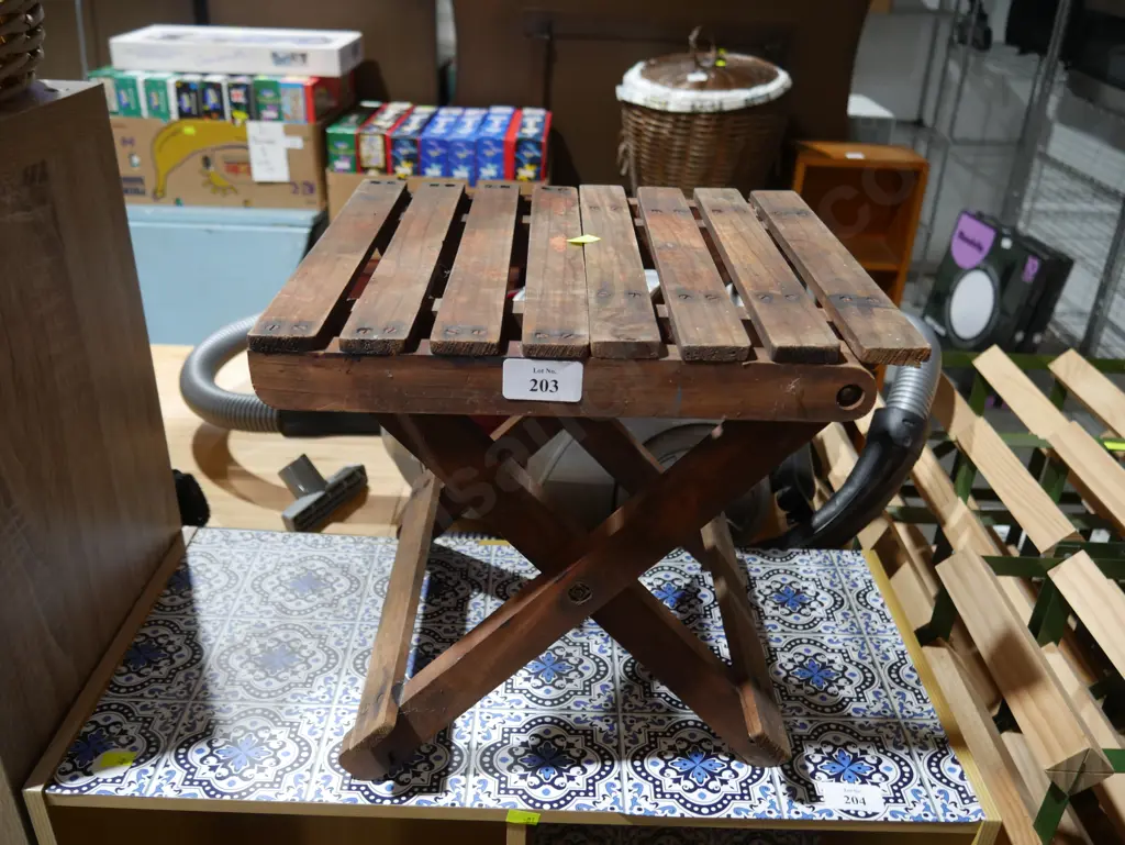 Folding wooden stool Image 1++