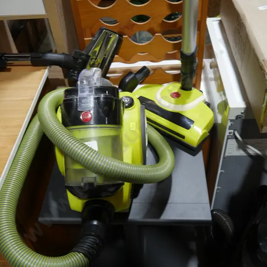 Hoover bagless vacuum cleaner