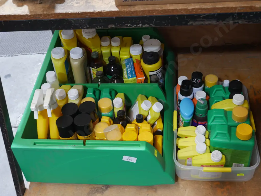 Assorted garden sprays Image 1++