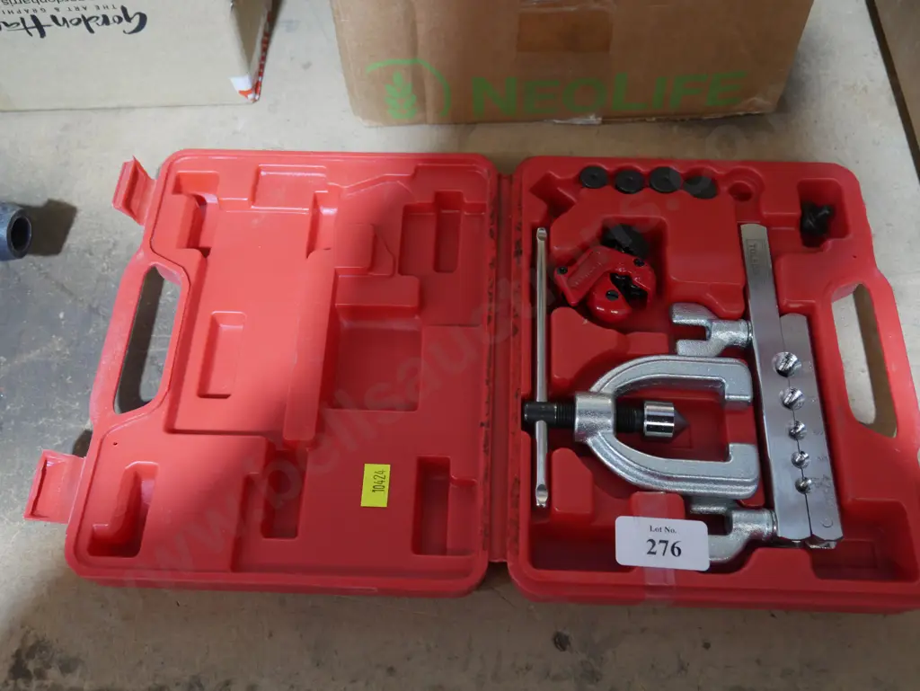 Double lap flaring tool Image 1++