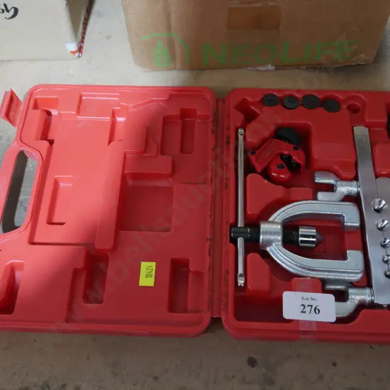 Double lap flaring tool