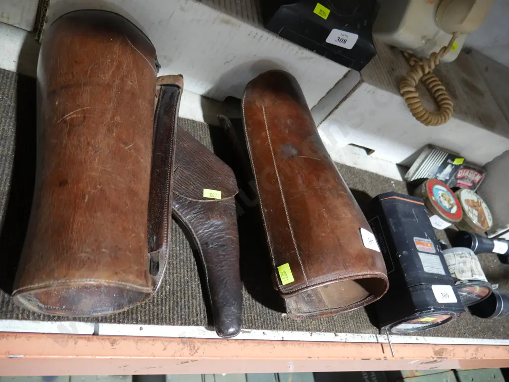 Riding gaiters, gun holster Image 1++