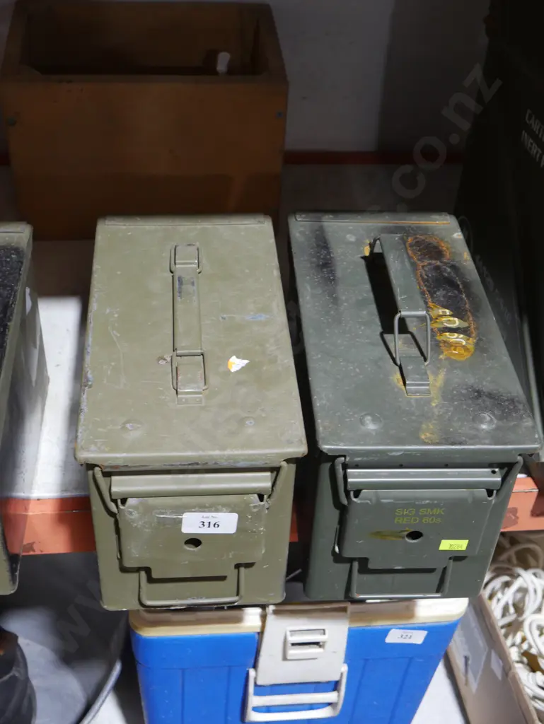 2 ammo cases Image 1++