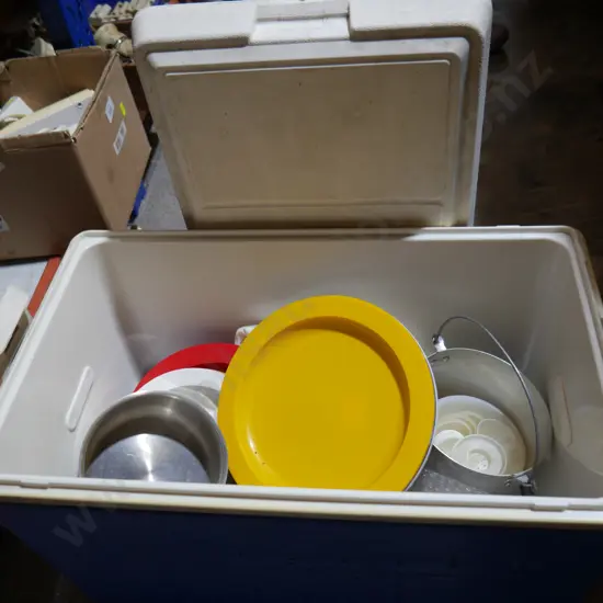Chilly bin, plastic plates etc