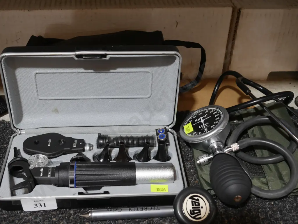 Medical equipment Image 1++