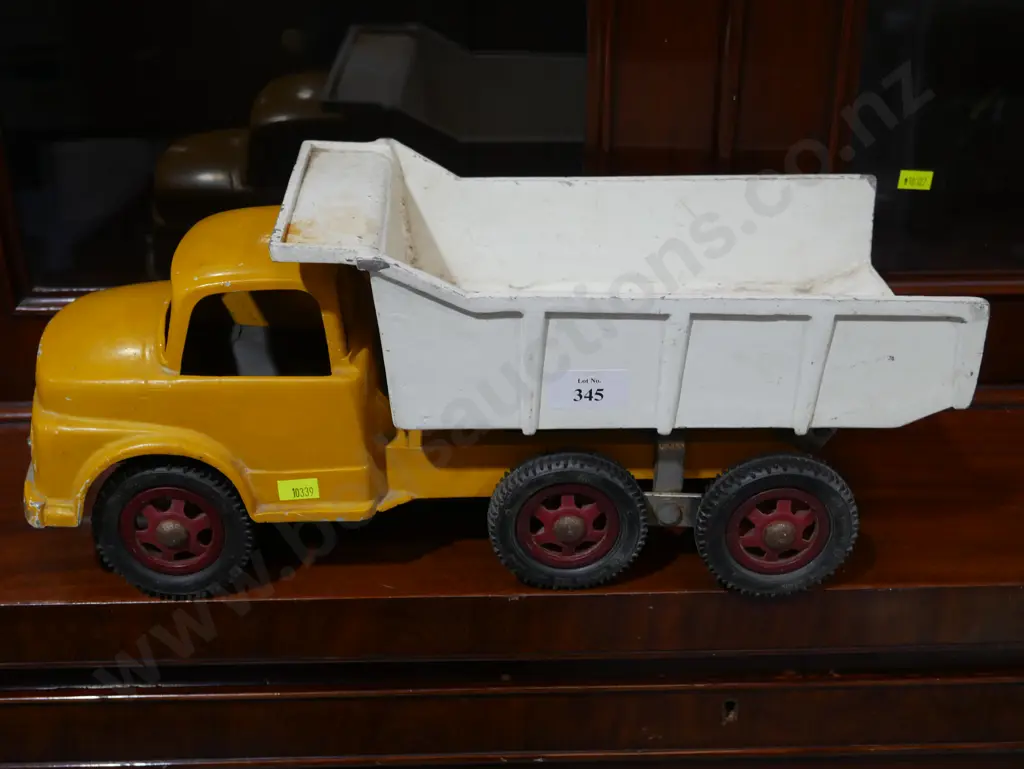 Fun Ho dump truck Image 1++