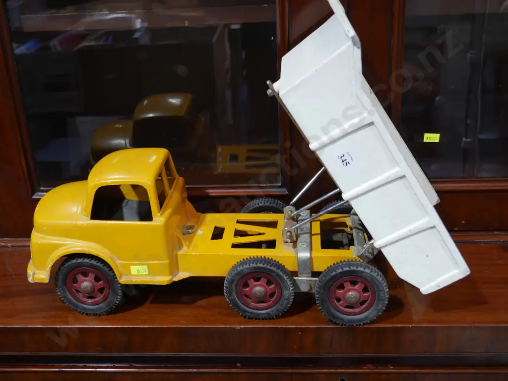 Fun Ho dump truck Image 1++