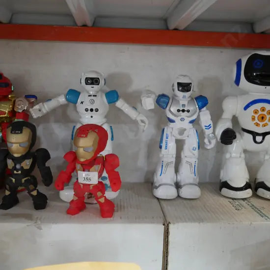 4 robots, 2 ironman Bluetooth speakers