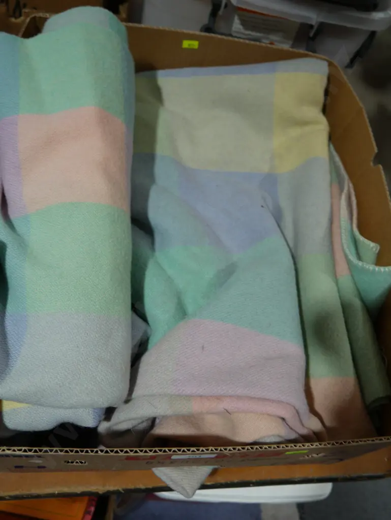 Woolen blankets Image 1++