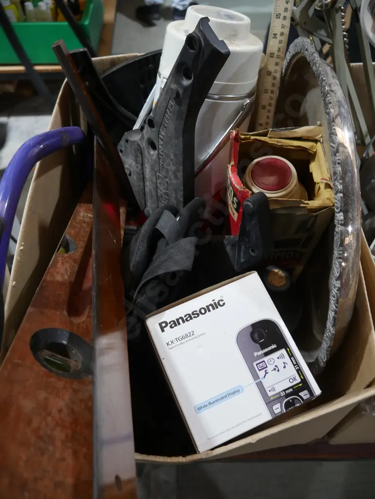 3 boxes sundries Image 1++