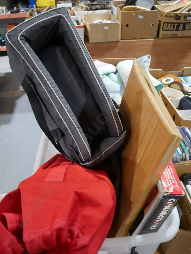 Camping chair, butlers tray Image 1++