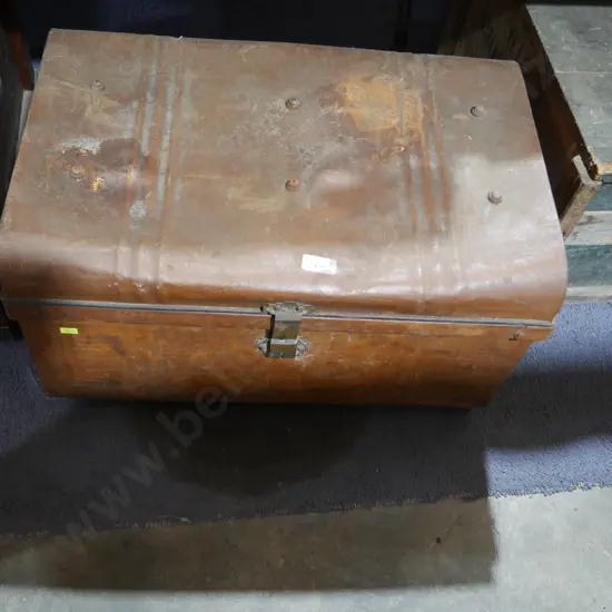 Tin trunk