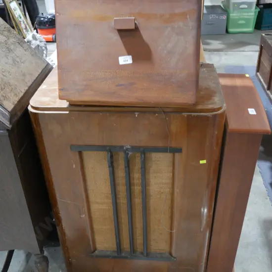 Record player and speaker