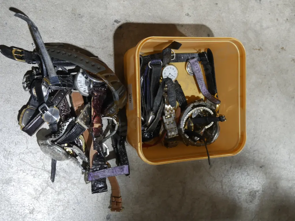 Assorted watches Image 1++