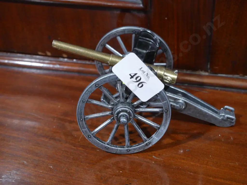 Canon ornament Image 1++