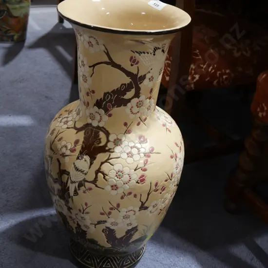 Oriental vase