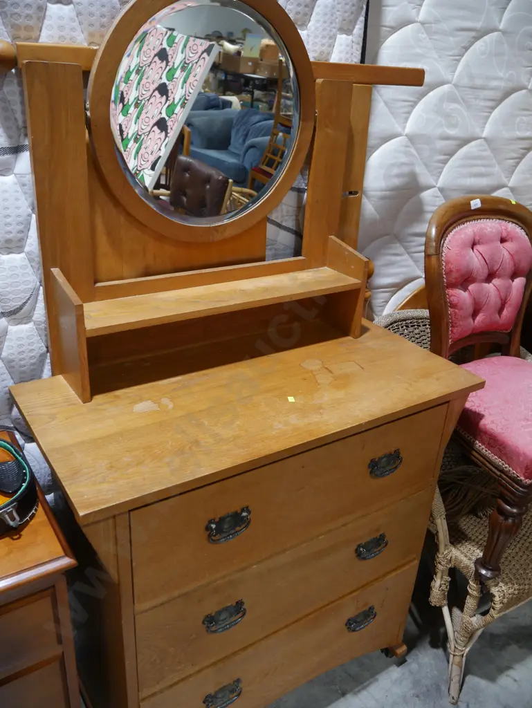 Mirror back dutchess Image 1++