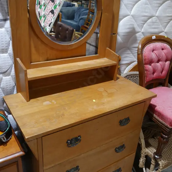 Mirror back dutchess