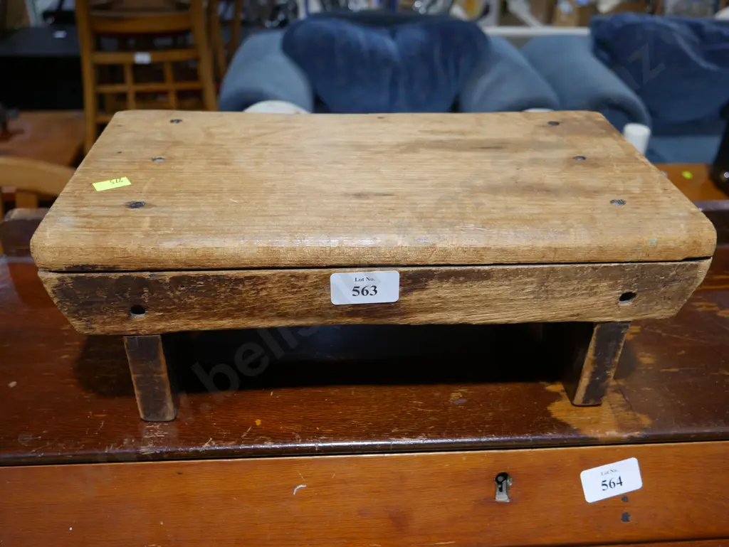 Wooden foot stool Image 1++