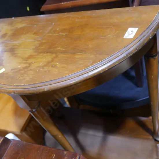 Half round table