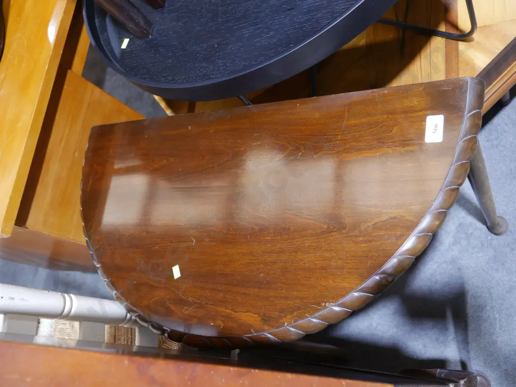 Rope edge half round table Image 1++