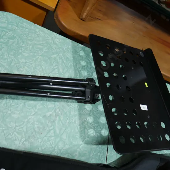 Music stand