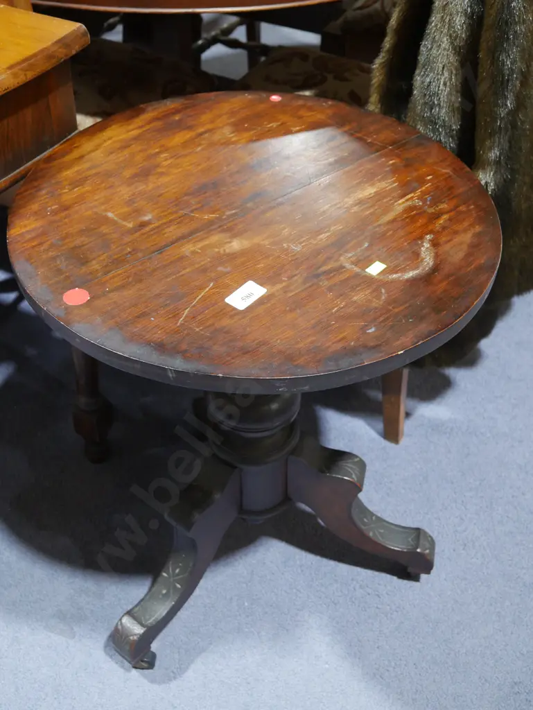 Pedestal occasional table Image 1++