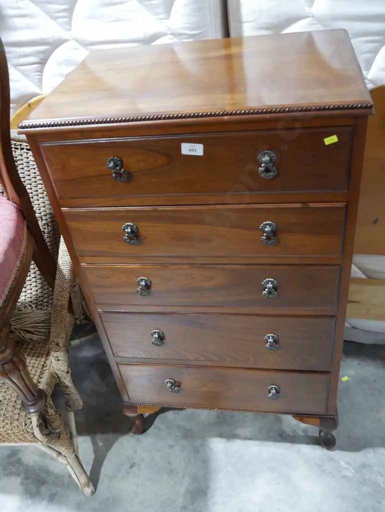 Chest of drawers Image 1++