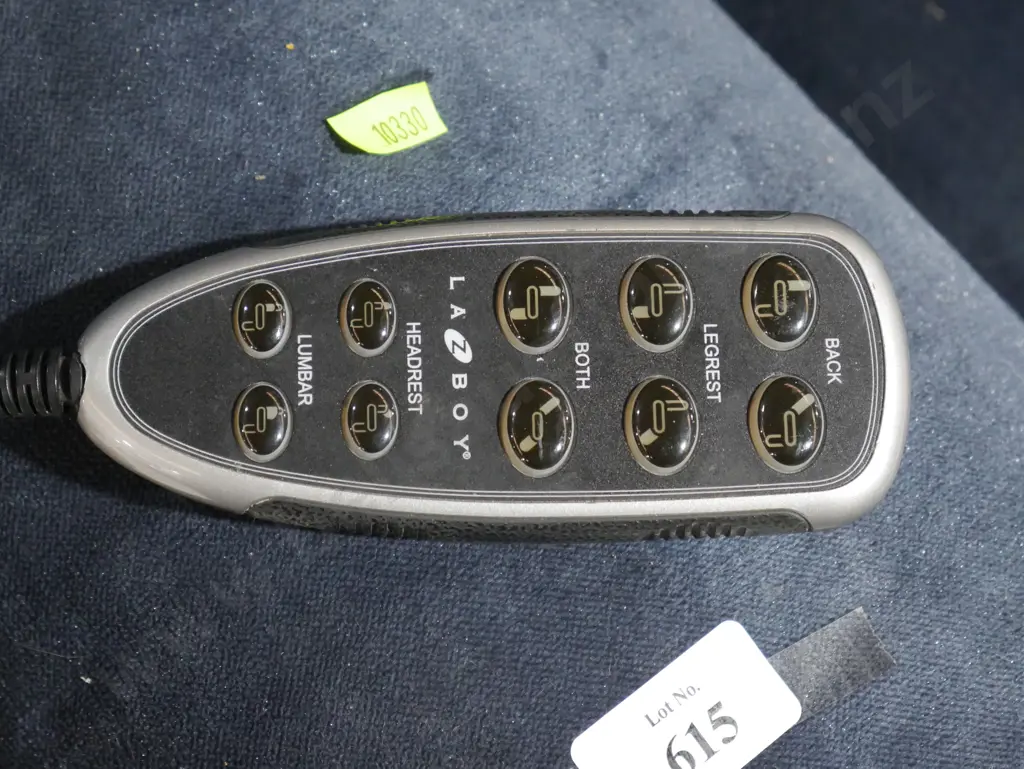 Electric recliner arm chair Image 1++