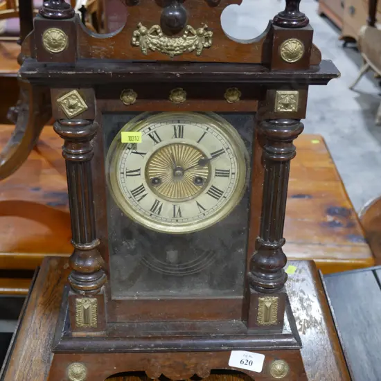 Mantle clock