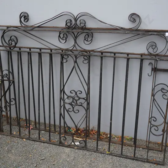 Cast iron gates