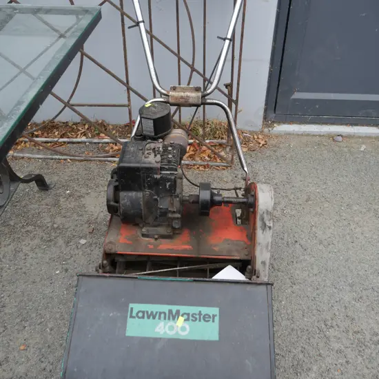 Lawnmaster reel mower