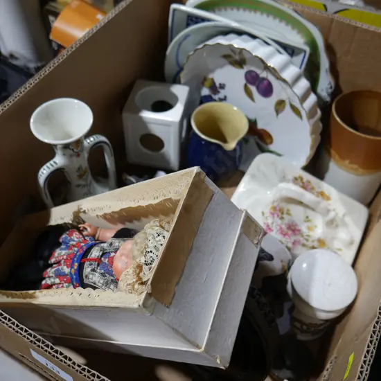 Porcelain animal figures