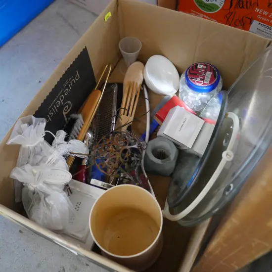 Box of sundries