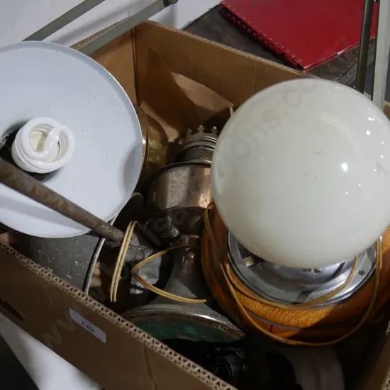 Assorted table lamps etc