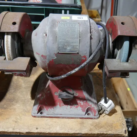 Bench grinder