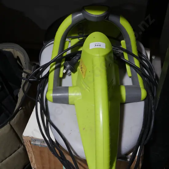 Masport garden groom