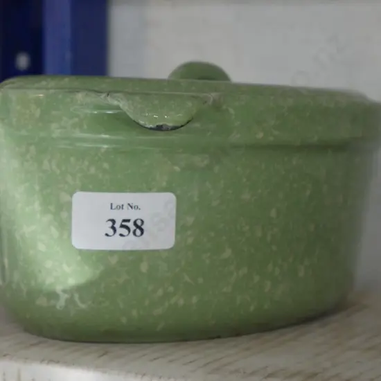 Enamel casserole dish
