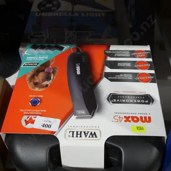 Dog clippers umbrella light